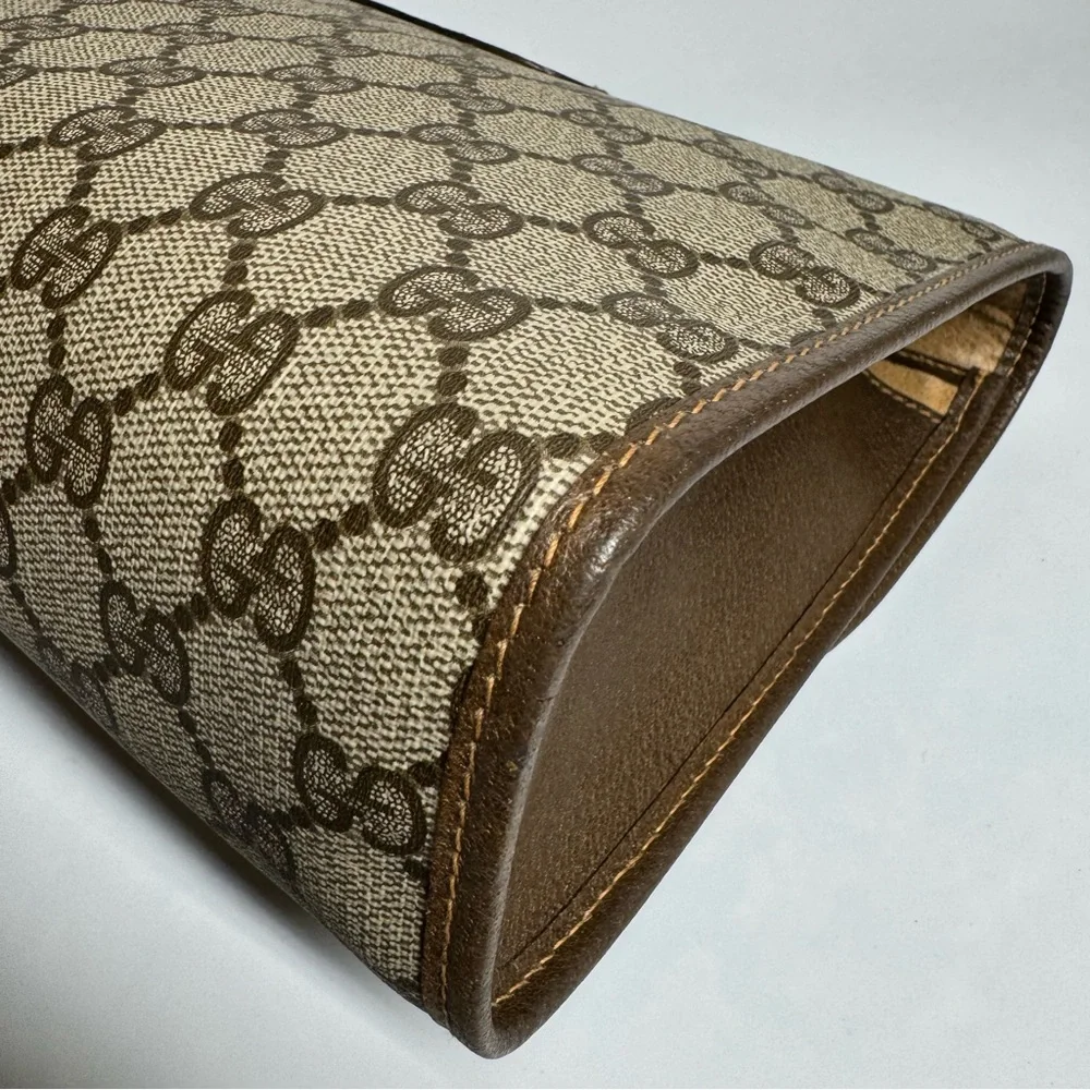 Gucci Clutch - Picture 11 of 16